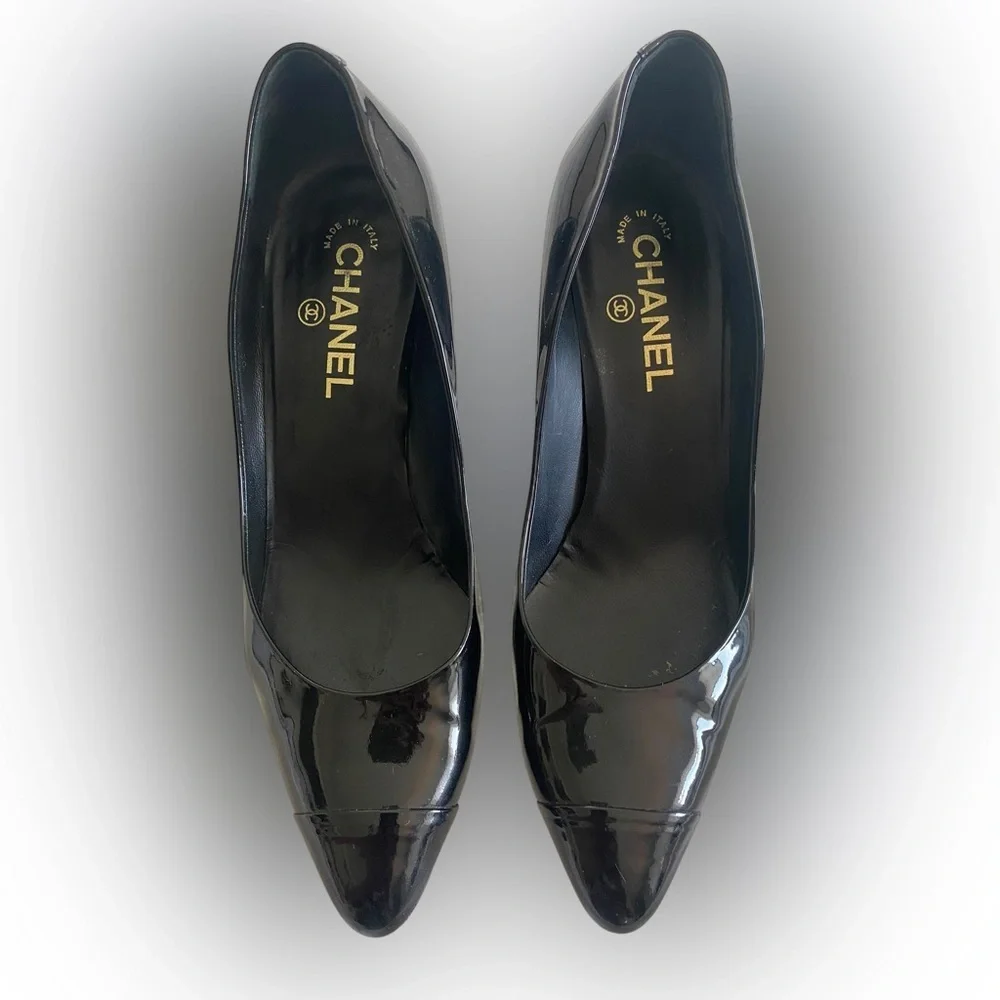 CHANEL Black Patent Leather Heels with Gold Accent size 39.5